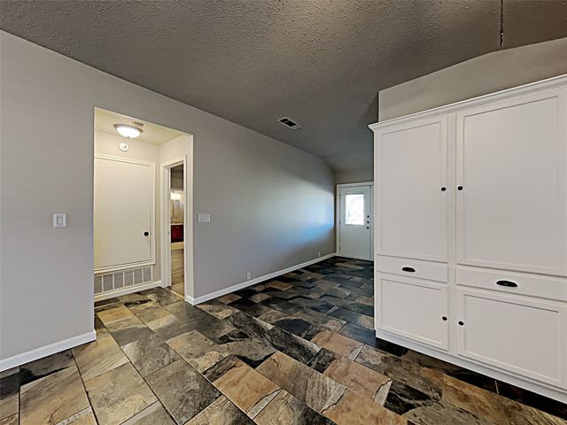 1803 Dartmouth Drive, Glenn Heights, TX 75154