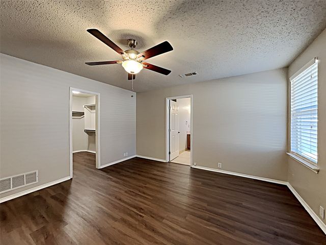 1803 Dartmouth Drive, Glenn Heights, TX 75154