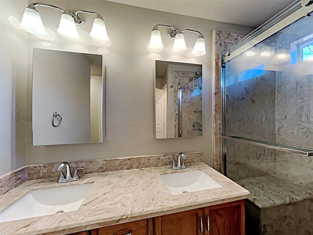 1803 Dartmouth Drive, Glenn Heights, TX 75154