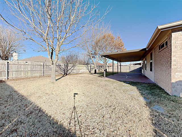1803 Dartmouth Drive, Glenn Heights, TX 75154