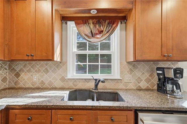 5020 Southland Drive, Woodstock, GA 30188