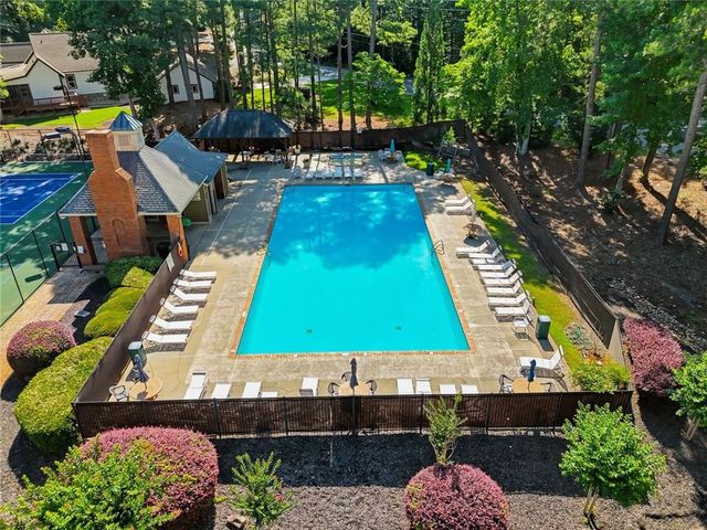 5020 Southland Drive, Woodstock, GA 30188