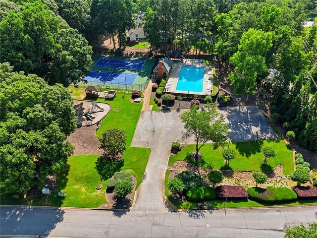 5020 Southland Drive, Woodstock, GA 30188
