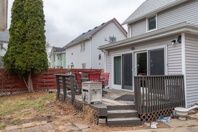 223 W Avon Street, Freeport, IL 61032