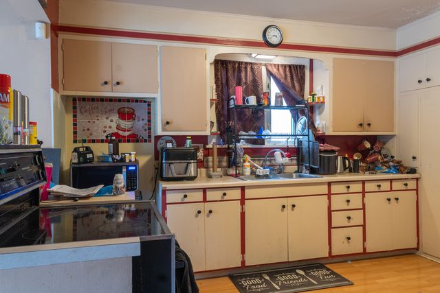 223 W Avon Street, Freeport, IL 61032