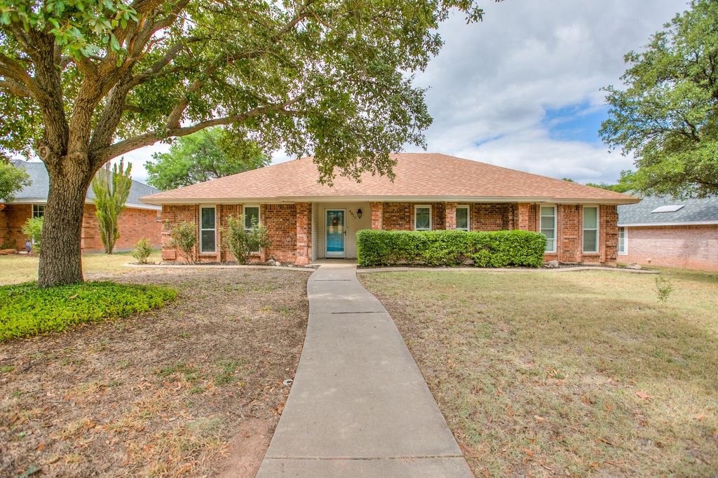 Image 10 of property listing at 4817 Bermuda Drive, San Angelo, TX 76904