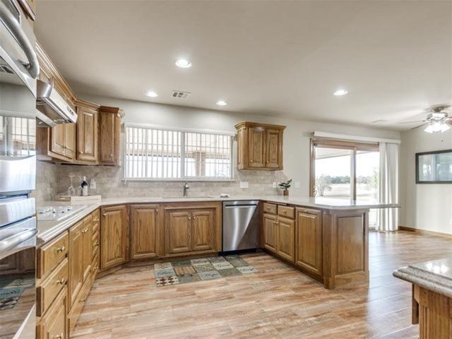 511 Broadway Street, Guthrie, OK 73044