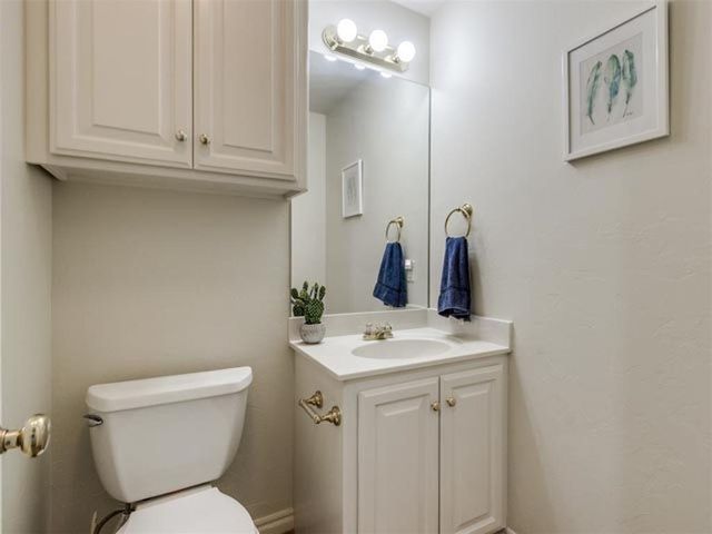 511 Broadway Street, Guthrie, OK 73044