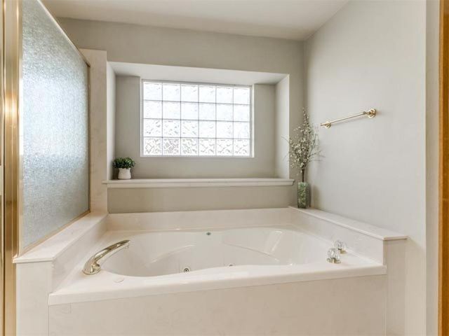 511 Broadway Street, Guthrie, OK 73044