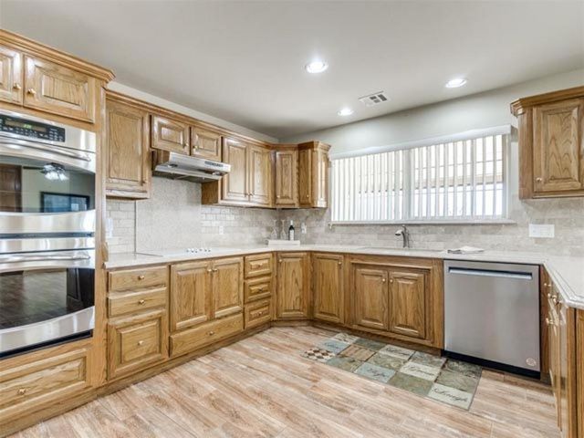 511 Broadway Street, Guthrie, OK 73044