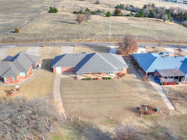 511 Broadway Street, Guthrie, OK 73044