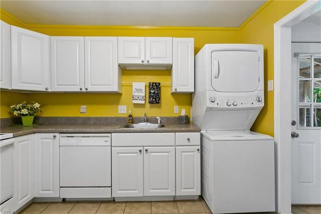 650 Grimes RD, Hampton, VA 23663