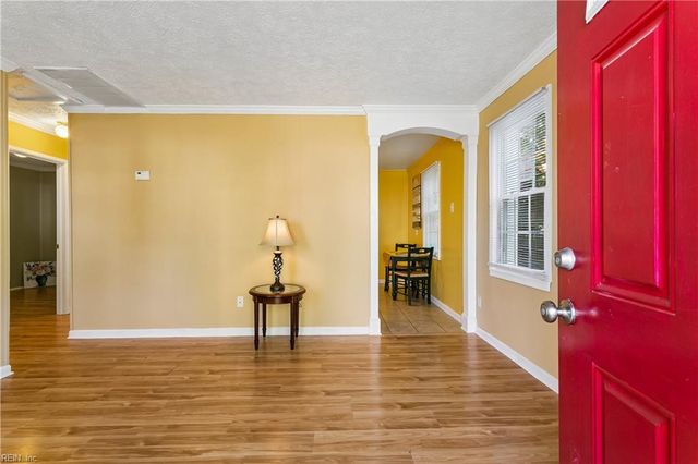 650 Grimes RD, Hampton, VA 23663