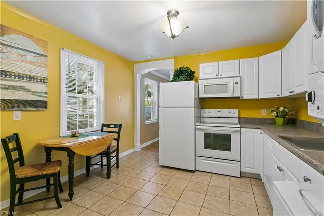 650 Grimes RD, Hampton, VA 23663