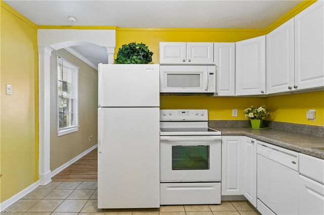 650 Grimes RD, Hampton, VA 23663