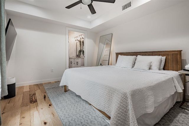 1911 College ROW, Austin, TX 78702