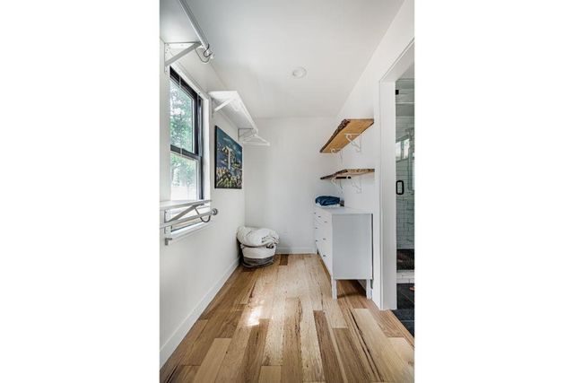 1911 College ROW, Austin, TX 78702