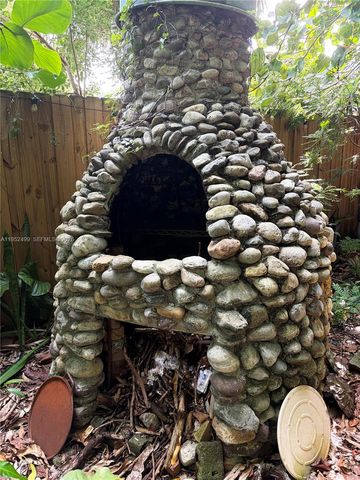 732 NW 43rd Ct, Oakland Park, FL 33309