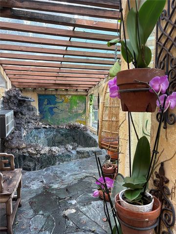 732 NW 43rd Ct, Oakland Park, FL 33309