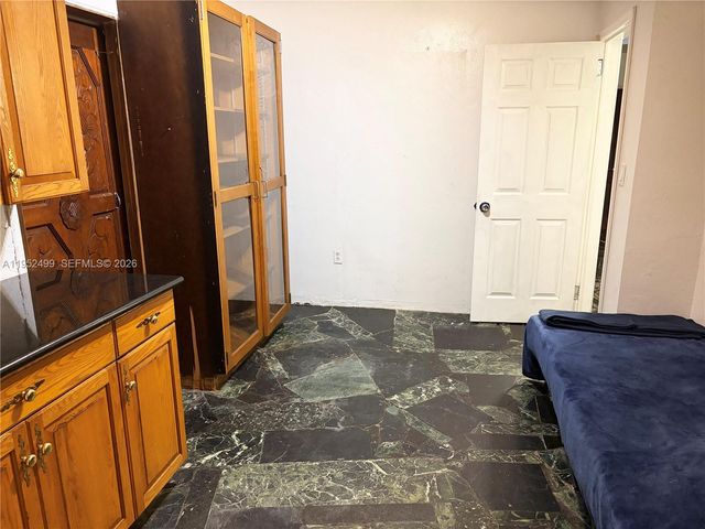 732 NW 43rd Ct, Oakland Park, FL 33309