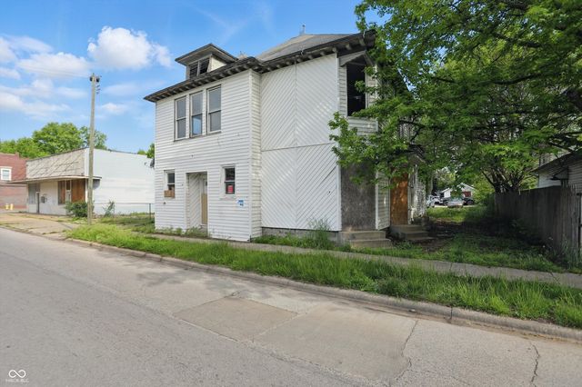 1910 Locust Street, Terre Haute, IN 47807