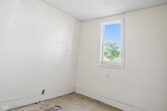 1910 Locust Street, Terre Haute, IN 47807