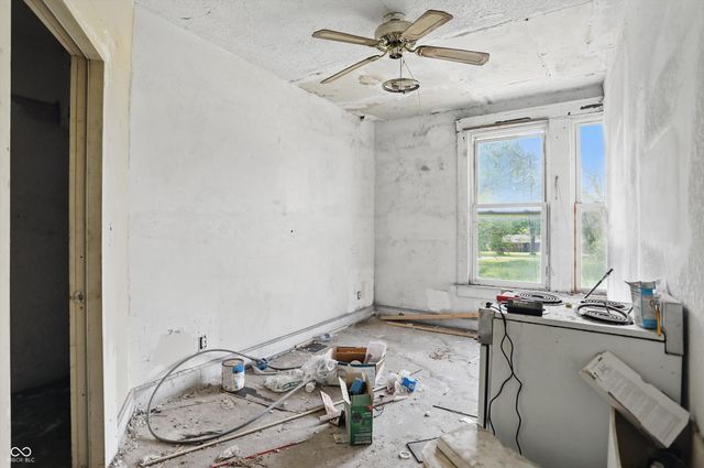 1910 Locust Street, Terre Haute, IN 47807