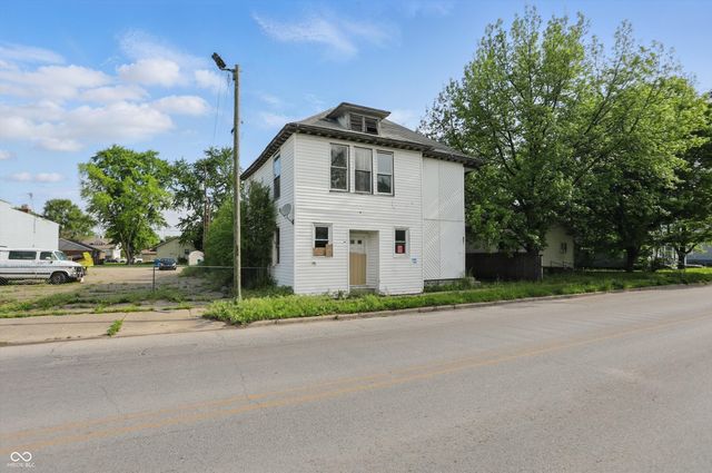 1910 Locust Street, Terre Haute, IN 47807