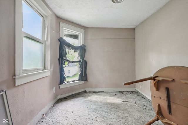 1910 Locust Street, Terre Haute, IN 47807