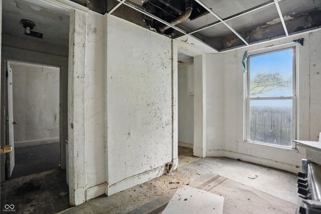 1910 Locust Street, Terre Haute, IN 47807