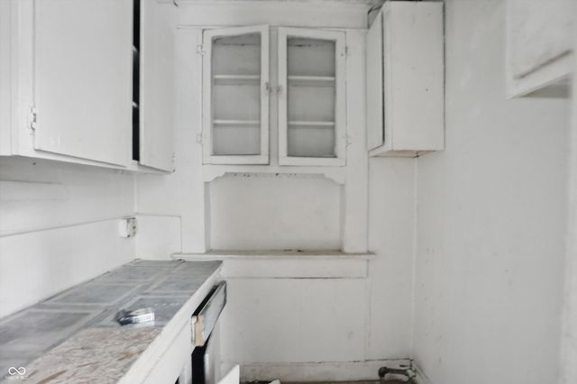 1910 Locust Street, Terre Haute, IN 47807