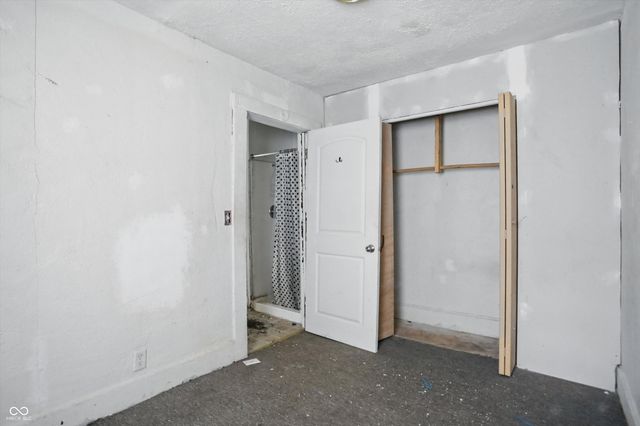 1910 Locust Street, Terre Haute, IN 47807