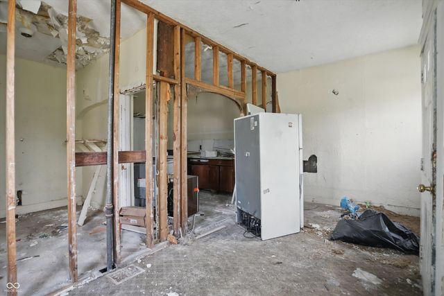 1910 Locust Street, Terre Haute, IN 47807