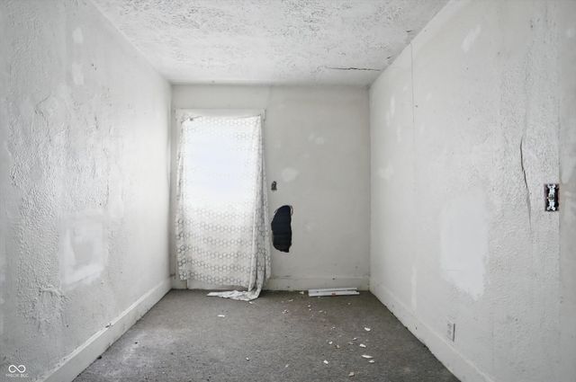 1910 Locust Street, Terre Haute, IN 47807