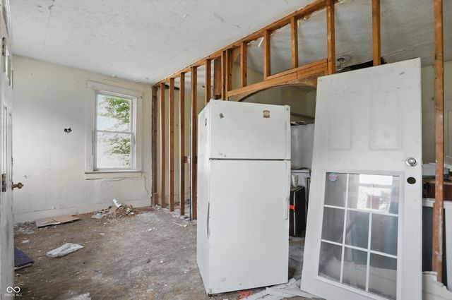 1910 Locust Street, Terre Haute, IN 47807