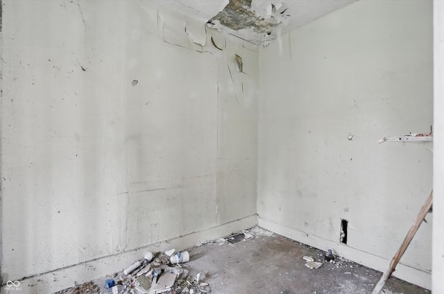 1910 Locust Street, Terre Haute, IN 47807