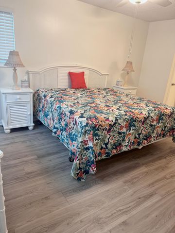 2950 SE Ocean Boulevard 8-6, Stuart, FL 34996