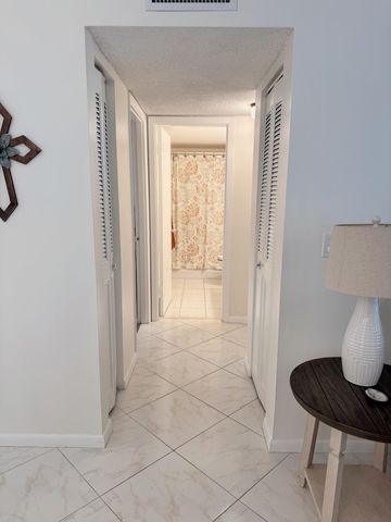 2950 SE Ocean Boulevard 8-6, Stuart, FL 34996