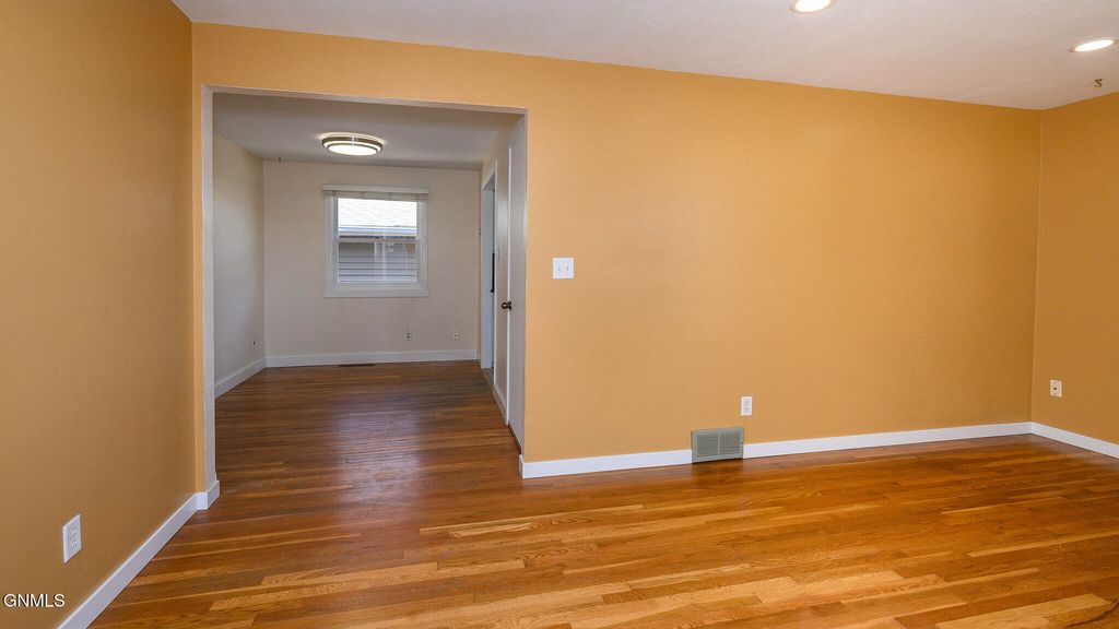 2536 E Avenue B, Bismarck, ND 58501 photo 4