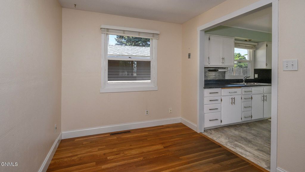 2536 E Avenue B, Bismarck, ND 58501 photo 5