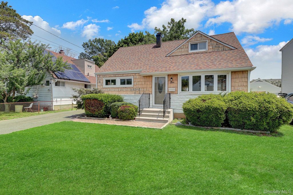 1 Prince Street, Hicksville, NY 11801 — photo 4