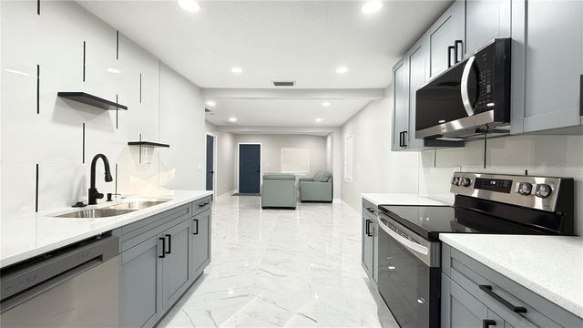 6704 N 11TH STREET, Tampa, FL 33604