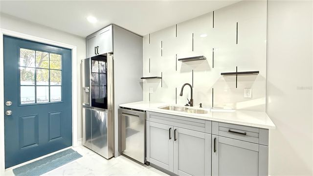 6704 N 11TH STREET, Tampa, FL 33604