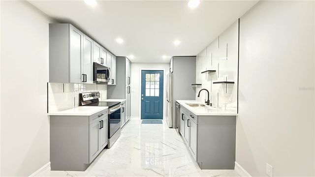 6704 N 11TH STREET, Tampa, FL 33604