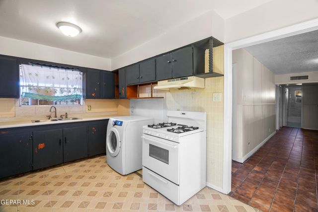 7163 Lavern A-C, El Paso, TX 79915