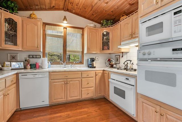 1240 Village Road, Murphy, NC 28906