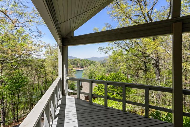 1240 Village Road, Murphy, NC 28906