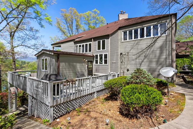 1240 Village Road, Murphy, NC 28906