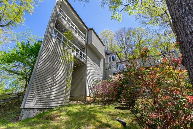 1240 Village Road, Murphy, NC 28906