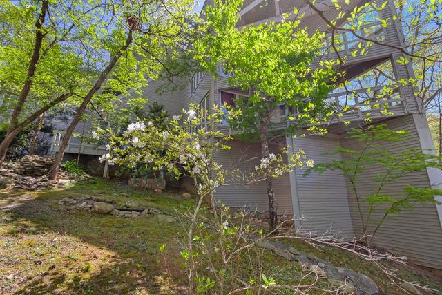 1240 Village Road, Murphy, NC 28906